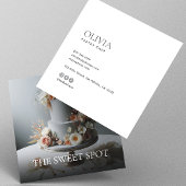 Modern Minimalist Photo & Socials Bakery Vierkante Visitekaartje