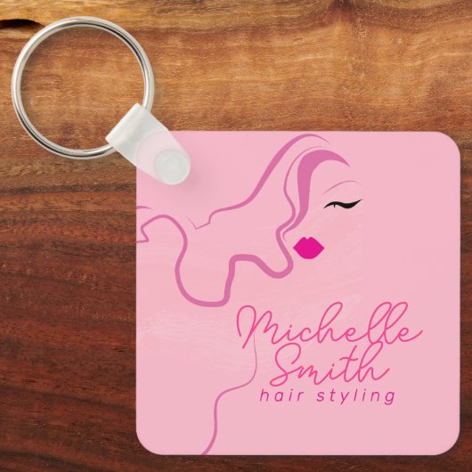 Modern minimalist pink hair styling wavy QR Sleutelhanger (Voorkant)