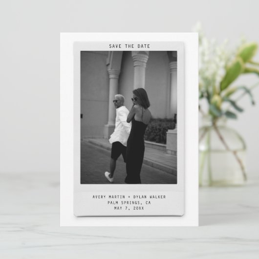 Modern Minimalist Polaroid Photo Save the Date (Staand voorkant)