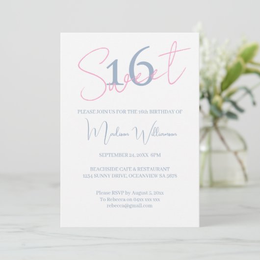 Modern Minimalist Sweet 16 Blue White Birthday Kaart (Staand voorkant)