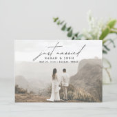 Modern minimalist trouwt gewoon met twee foto's br aankondiging (Staand voorkant)