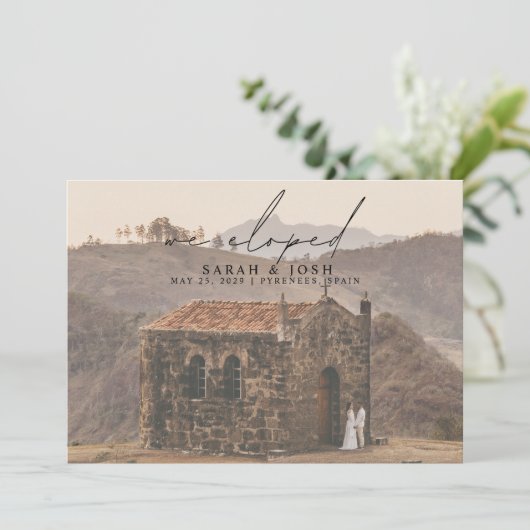 Modern minimalist We hebben het script bruiloft ui Aankondiging (Staand voorkant)