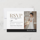 Modern Minimalist Wedding RSVP Card with Photo (Voorkant)