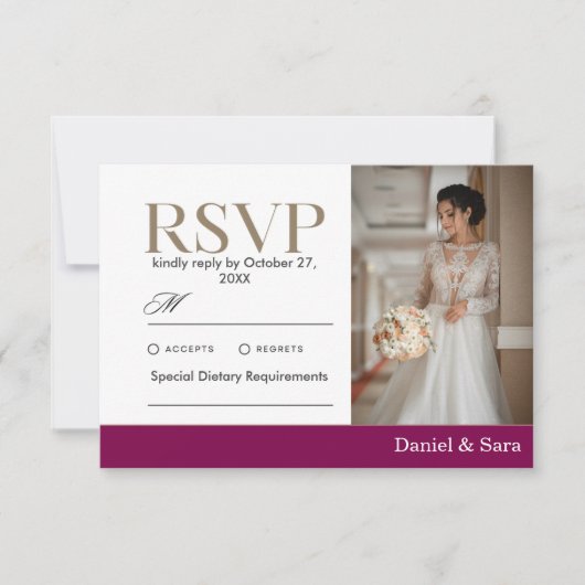 Modern Minimalist Wedding RSVP Card with Photo (Voorkant)