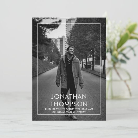 Modern minimalistisch Afstuderen zwart fotowit Kaart (Staand voorkant)