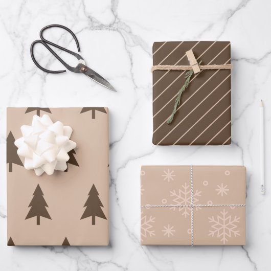 Modern minimalistisch beige en bruine kerstpatrone inpakpapier vel (Voorkant)