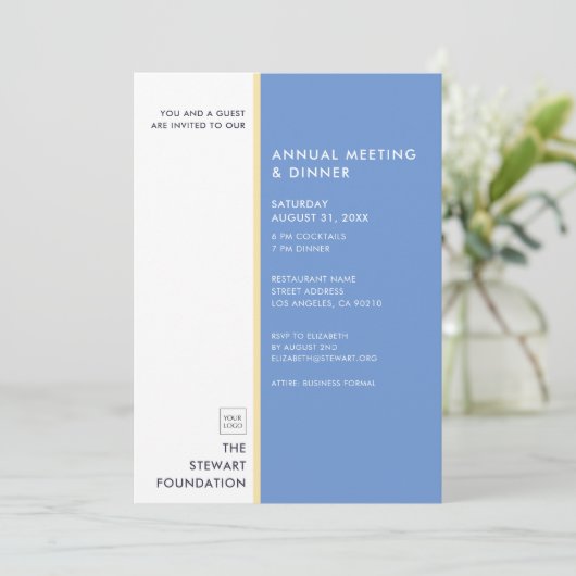 Modern minimalistisch blauw en gouddiner kaart (Staand voorkant)