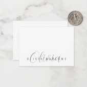 Modern minimalistisch blauw monogram notitiekaartje (Voorkant / Achterkant in situ)