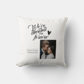 Modern minimalistisch bruiloft kussen (Voorkant)