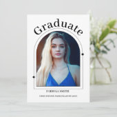 Modern minimalistisch Casual foto afstuderen Aankondiging (Staand voorkant)