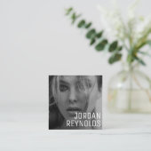 Modern minimalistisch eenvoudig professioneel foto vierkante visitekaartje (Staand voorkant)