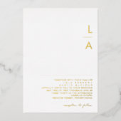 Modern minimalistisch | Gold Monogram Weddenschap  Folie Uitnodiging (Voorkant)