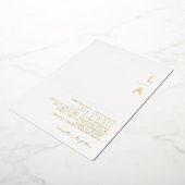 Modern minimalistisch | Gold Monogram Weddenschap  Folie Uitnodiging (Gedraaid)