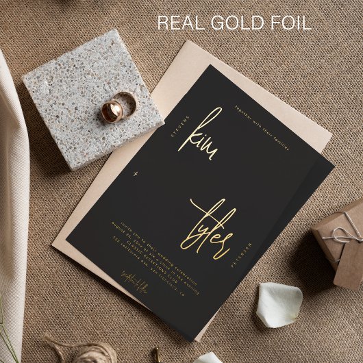 Modern minimalistisch gouden folie script zwarte b uitnodiging