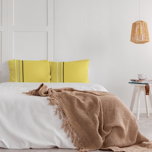 Modern Minimalistisch Grijs Zwarte Lijnen Geel Kussensloop