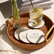 Modern minimalistisch monogram of Logo Business to