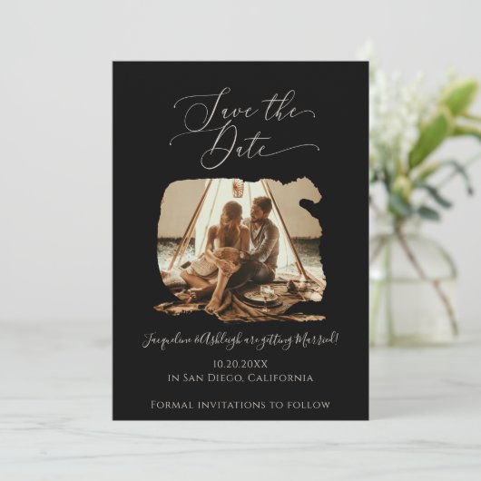 Modern minimalistisch penseelstreken - Zwart fotos Save The Date (Staand voorkant)