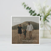 Modern Minimalistisch Prettig Kerstfeest Familie F Feestdagenkaart (Staand voorkant)