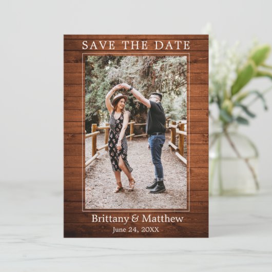 Modern minimalistisch Rustisch Hout Save The Date (Staand voorkant)