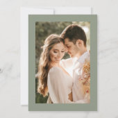 Modern minimalistisch Sage Green Wedding Kaart (Achterkant)