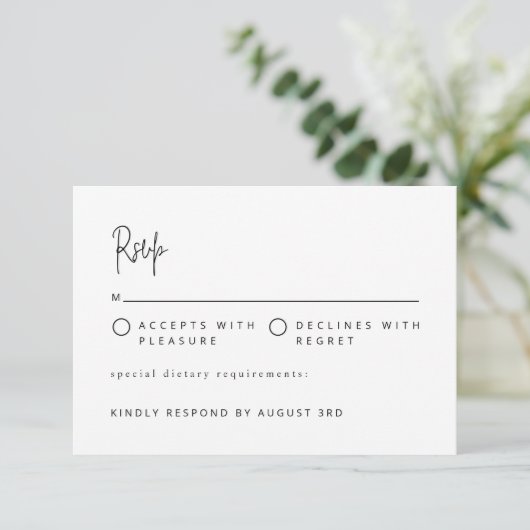 Modern minimalistisch script bruiloft zwart-wit RSVP kaartje (Staand voorkant)