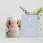 Modern minimalistisch script Dusty Blue foto doop Kaart (Staand voorkant)