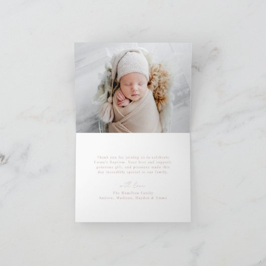 Modern minimalistisch script Dusty Roos foto doop Bedankkaart (Binnen)