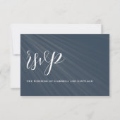Modern minimalistisch script marine Blue Wedding RSVP Kaartje (Voorkant)
