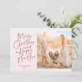 Modern minimalistisch script rood en roze feestdagenkaart (Staand voorkant)