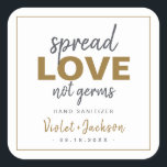 Modern minimalistisch script Spread Love Weddenour Vierkante Sticker<br><div class="desc">Moderne hand sanitizer bruiloft gunst stickers hebben vet brushy script spread love not kiemen ontwerp met de naam en datum van het paar in houtskool zwart,  wit en goud kleur,  eenvoudig en stijlvol. Bekijk alle bijpassende stukken in collectie</div>