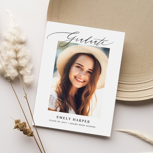 Modern minimalistisch script twee foto-Afstuderen Aankondiging