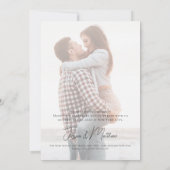 Modern minimalistisch script twee foto's elegante  save the date (Achterkant)