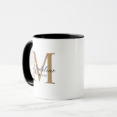 Modern Minimalistisch Script Zwart Goud Monogram Mok (Voorkant links)