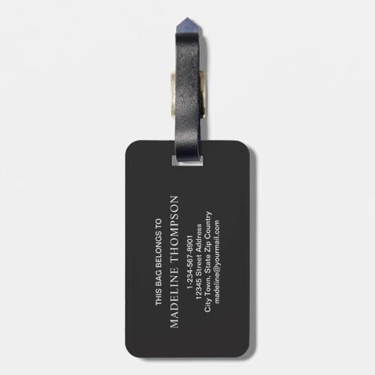 Modern minimalistisch script zwart monogram bagagelabel (Achterkant verticaal)