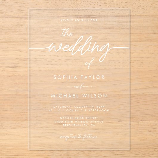 Modern minimalistisch script zwart-wit huwelijk acryl uitnodigingen (Voorkant)