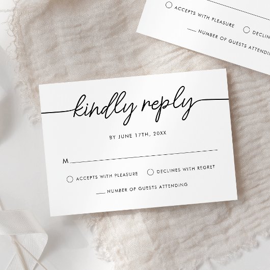 Modern minimalistisch script zwart-wit huwelijk RSVP kaartje