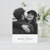 Modern minimalistisch simpel fotohuwelijk bedankkaart (Staand voorkant)
