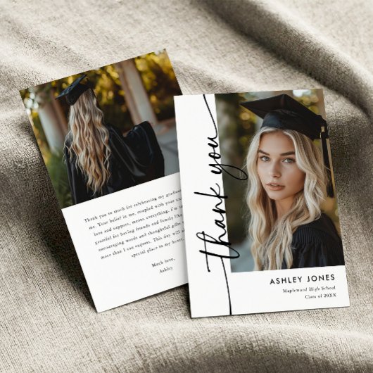 Modern minimalistisch verticaal foto-Afstuderen Bedankkaart