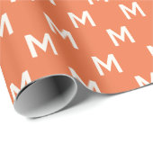 Modern minimalistisch vet Sinaasappel monogram Cadeaupapier (Rol Hoek)