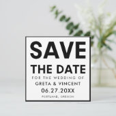 Modern minimalistisch vet zwart-wit vierkant save the date (Staand voorkant)