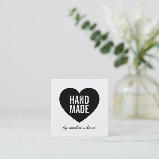 Modern minimalistisch wit en zwart handgemaakt har vierkante visitekaartje (Staand voorkant)
