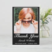 Modern minimalistisch zwart Afstuderen Foto bedank Bedankkaart (Staand voorkant)