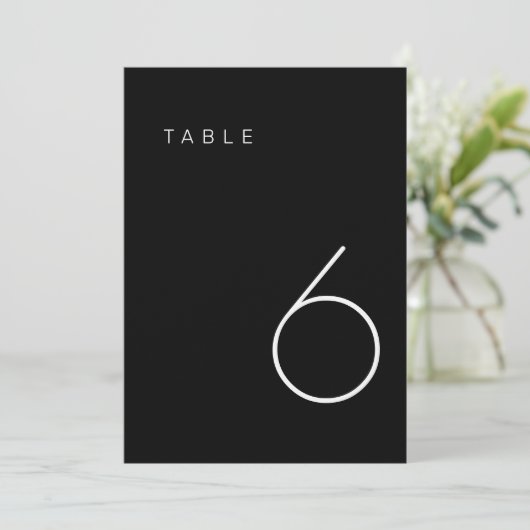 Modern minimalistisch zwart-wit tabelnummer kaart (Staand voorkant)