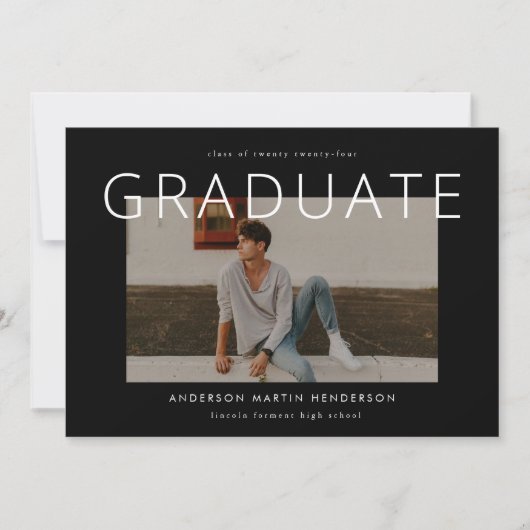 Modern minimalistisch zwart-witfotoAfstuderen Aankondiging (Voorkant)