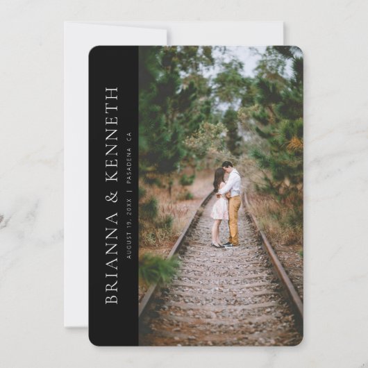 Modern Minimalistische Zwarte Foto Save the Date Kaart (Voorkant)