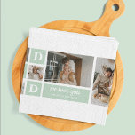 Modern Mint Collage Foto Pap Beste Gift Theedoek<br><div class="desc">Modern Mint Collage Photo Dad Best Gift is een uniek en gepersonaliseerd geschenk dat perfect is voor elke gelegenheid zoals Vaderdag, verjaardagen of een andere speciale dag die vaders eert. Dit cadeau is ontworpen om de speciale momenten en herinneringen te laten zien die je de hele jaren met je vader...</div>