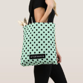 Modern Mint Green Black Polka Dot gepersonaliseerd Tote Bag (Dichtbij)