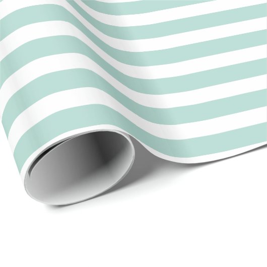 Modern Mint Green Color Stripes Pattern Cadeaupapier (Rol Hoek)