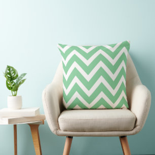 Modern Mint Green en White Chevron Stripes Kussen