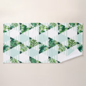 Modern Mint Green Tropical Triangles Patroon Badhanddoek (Badhanddoek)